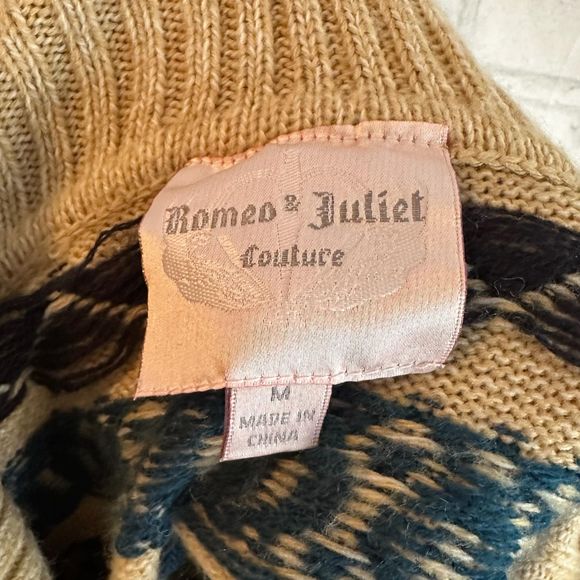 Romeo & Juliet Couture Women's Tan Turtle Neck Sweater, Medium, Pre-owned - Picture 4 of 6